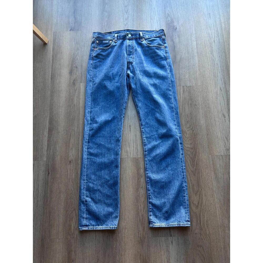 Levi's Men's 501 Button Fly Denim Blue Jeans Size 34x34 Medium Wash